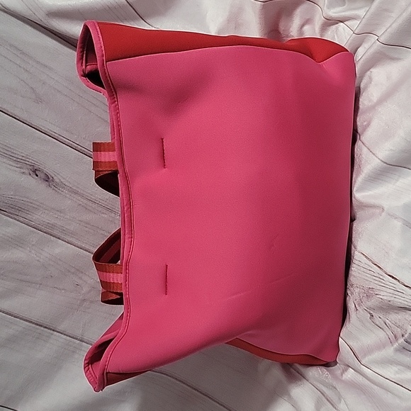Summersalt neoprene pink beach bag - Picture 3 of 10